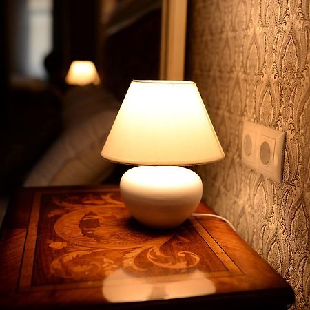 Free People Hostel Лвив Екстериор снимка