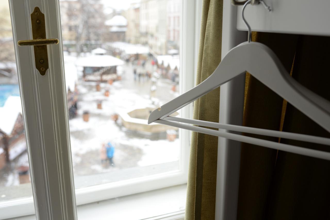 Free People Hostel Лвив Екстериор снимка