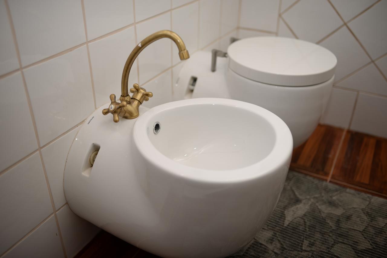 Free People Hostel Лвив Екстериор снимка