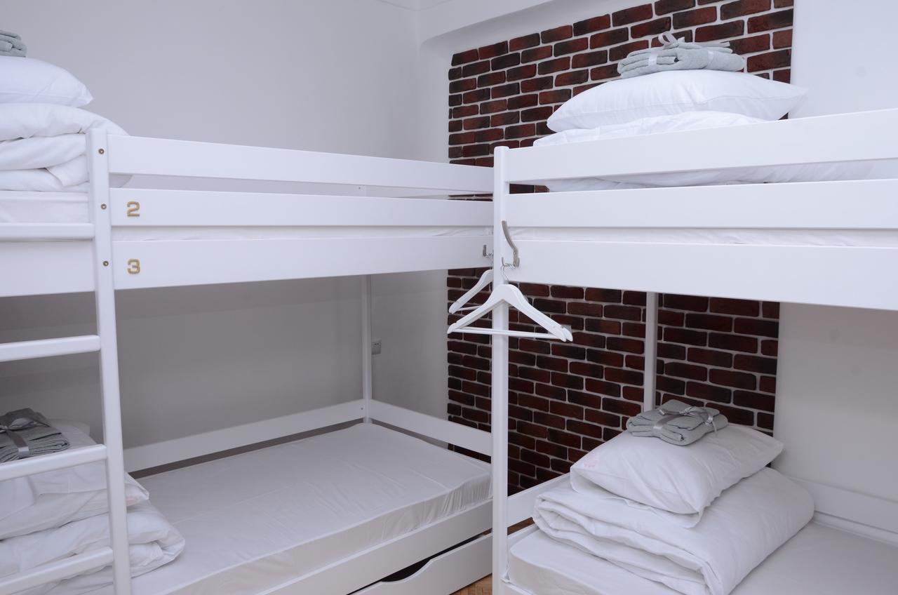 Free People Hostel Лвив Екстериор снимка